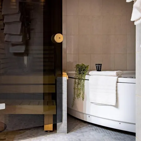 Penthouse Loft With Jacuzzi And Sauna * 赫尔辛基