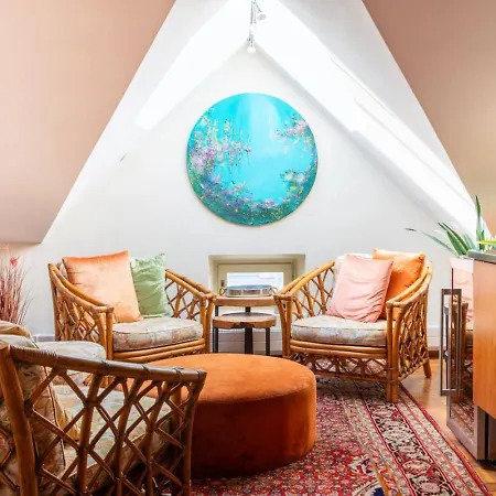 Penthouse Loft With Jacuzzi And Sauna *