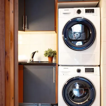 Penthouse Loft With Jacuzzi And Sauna アパート *