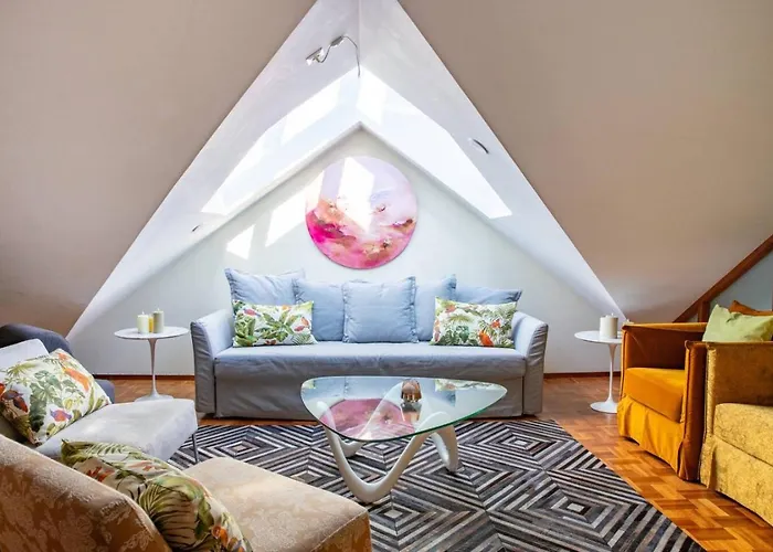 Penthouse Loft With Jacuzzi And Sauna *