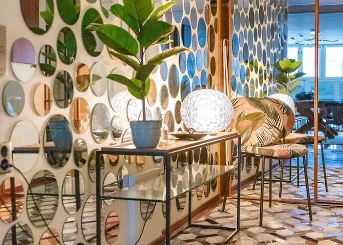 Penthouse Loft With Jacuzzi And Sauna דירה