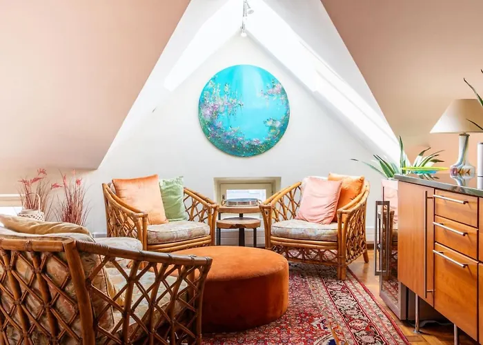 Penthouse Loft With Jacuzzi And Sauna *